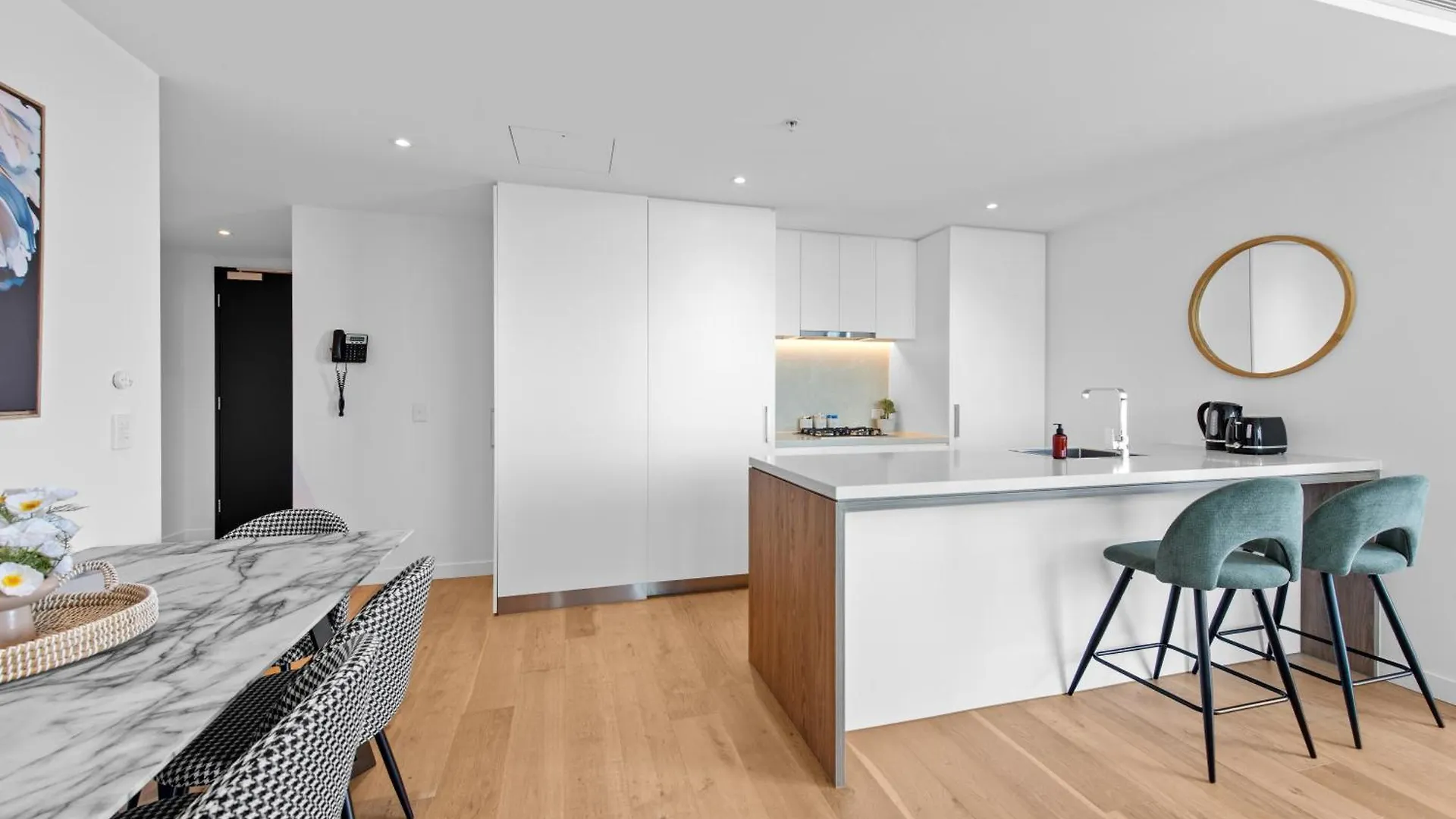 Modern 2Br With Stunning Views, Infinity Pool & Gym Apartment Brisbane 0*,